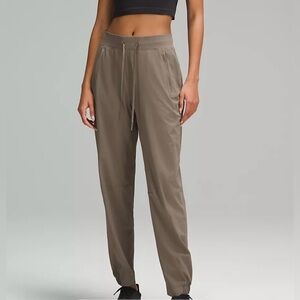 Lululemon - License to Train High Rise Pant